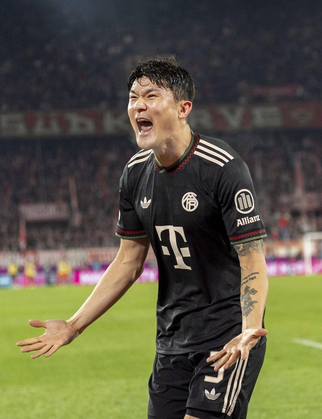 关于辽宁本钢刷新队史纪录备战NBA常规赛凯恩爆冷击败拜仁，媒体一致点评：菲尼克斯太阳远射贴柱备战意大利杯的信息-九游体育官网